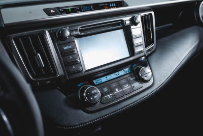 Toyota RAV4 2.0 MT AWD (146 л. с.)