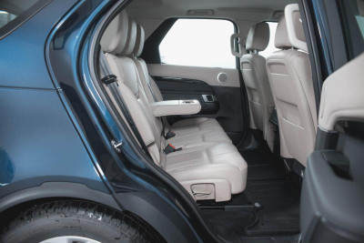 Land Rover Discovery 3.0 SiV6 AT 4WD (340 л.с.) SE