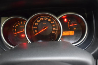Nissan Tiida 1.6 MT (110 л. с.)
