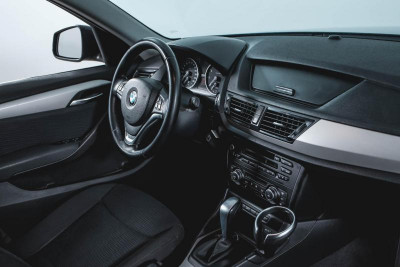 BMW X1 18i 2.0 AT (150 л.с.)