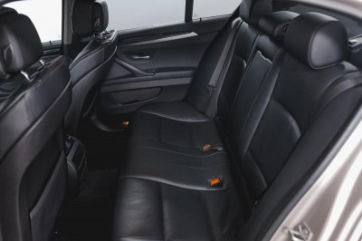 BMW 5 серия 528i AT (245 л. с.)