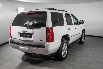 Chevrolet Tahoe 5.3 AT (325 л. с.)