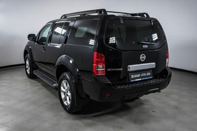 Nissan Pathfinder 2.5 dCi Turbo MT AWD 7 seats (190 л. с.)