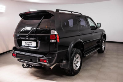Mitsubishi Pajero Sport 2.5 TD MT (99 л. с.)