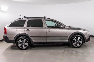 ŠKODA Octavia 1.8 TSI MT 4x4 (152 л. с.)
