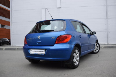 Peugeot 307 1.6 MT (110 л. с.)