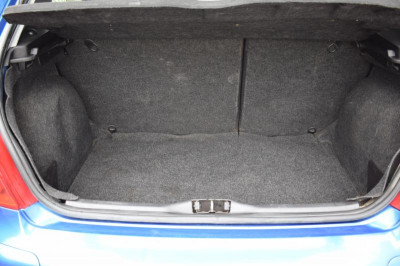 Peugeot 307 1.6 MT (110 л. с.)