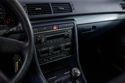 Audi A4 16V 2.0d MT (140 л.с.)