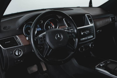 Mercedes-Benz M-Класс ML 300 BlueEfficiency 7G-Tronic Plus 4Matic (249 л. с.)