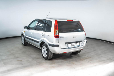 Ford Fusion 1.6 MT (100 л. с.)
