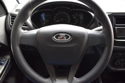 LADA Vesta 1.6 MT (106 л. с.)
