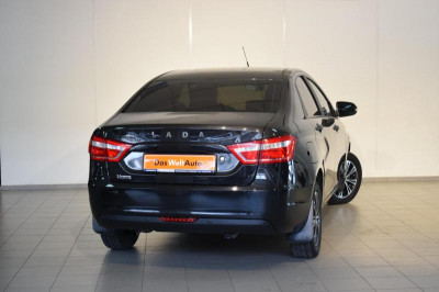 LADA Vesta 1.6 MT (106 л. с.)