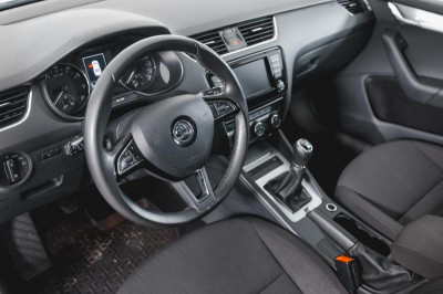 ŠKODA Octavia 1.6 MT (110 л. с.)
