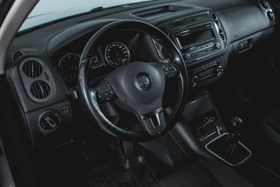 Volkswagen Tiguan 1.4 TSI BlueMotion MT (122 л. с.)