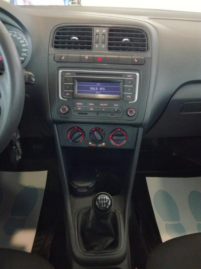 Volkswagen Polo 1.6 MT (105 л. с.)