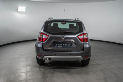 Nissan Terrano 1.6 MT (114 л. с.) Comfort