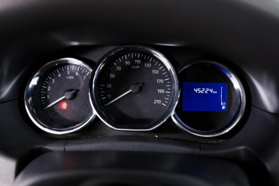 Nissan Terrano 1.6 MT (114 л. с.) Comfort