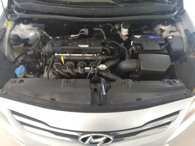 Hyundai Solaris 1.6 MT (123 л. с.) Elegance PRES+SAF+LIGH