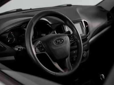 LADA Vesta 1.6 MT (106 л. с.)