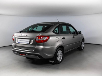 LADA Новая Granta хетчбэк 1.6 MT 8кл (87 л. с.)