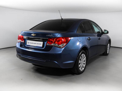 Chevrolet Cruze 1.6 MT (109 л. с.)