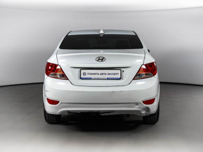 Hyundai Solaris 1.4 AT (107 л. с.)