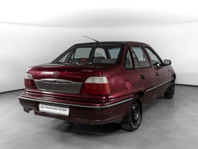 Daewoo Nexia 1.5 MT (85 л. с.)