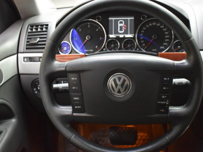 Volkswagen Touareg 2.5 TDI Tiptronic (174 л. с.)
