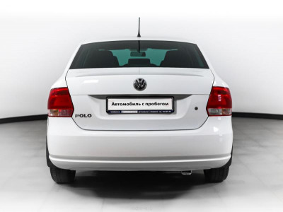 Volkswagen Polo 1.6 MT (105 л. с.)