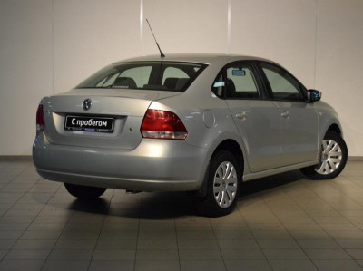 Volkswagen Polo 1.6 Tiptronic (105 л. с.)
