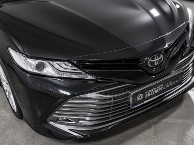 Toyota Camry 2.5 AT (181 л. с.)