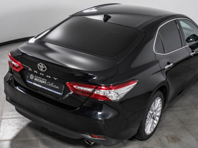 Toyota Camry 2.5 AT (181 л. с.)