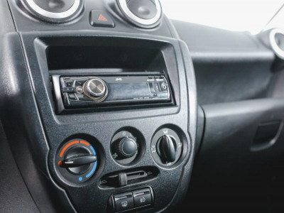 LADA Granta лифтбек 1.6 8кл MT (87 л. с.)