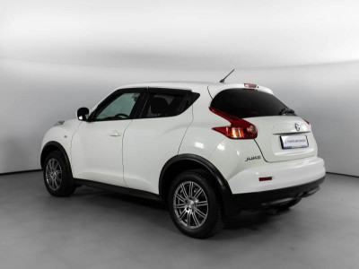 Nissan Juke 1.6 CVT (117 л. с.)