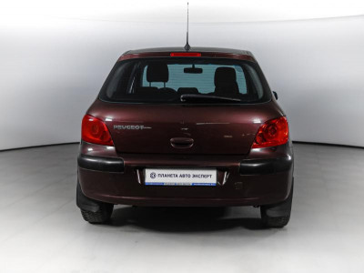 Peugeot 307 1.6 MT (110 л. с.)