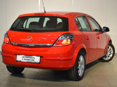 Opel Astra 1.6 MT (115 л. с.)