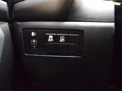 Mazda 3 1.5 SKYACTIV-G AT (120 л. с.)