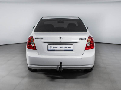 Daewoo Gentra 1.5 MT (107 л. с.)