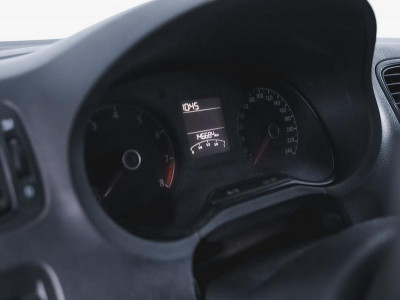 Volkswagen Polo 1.6 MT (85 л. с.)