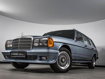 Mercedes-Benz W123 230 2.0 MT (136 л.с.)