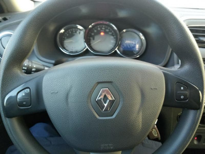 Renault Sandero 1.6 MT (113 л. с.)