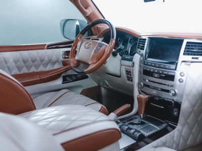 Lexus LX 570 5.7 AT (367 л.с.) 4WD