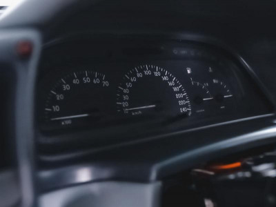 Renault Laguna 1.6 MT (107 л.с.)