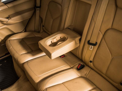 Porsche Cayenne S 4.8 Tiptronic AWD (400 л. с.)