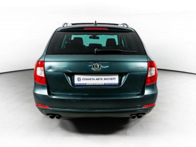 ŠKODA Superb 3.6 FSI V6 4x4 DSG (260 л. с.)
