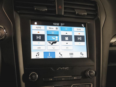 Ford Mondeo 2.0 EcoBoost AT (199 л. с.)