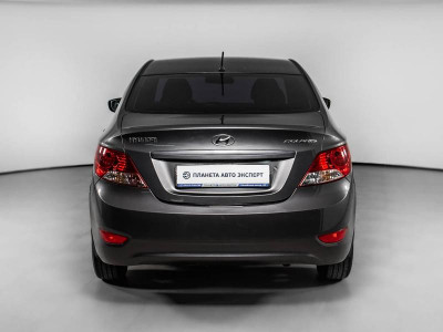 Hyundai Solaris 1.6 AT (123 л. с.)