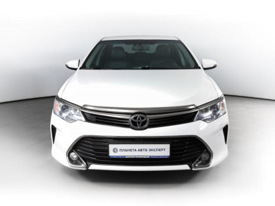 Toyota Camry 2.5 AT (181 л. с.)