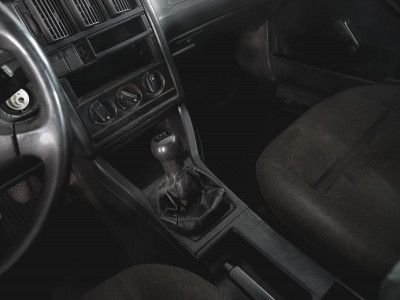 Audi 80 1.8 MT (75 л.с.) бензин