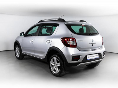 Renault Новый Sandero 1.6 MT (82 л.с.)